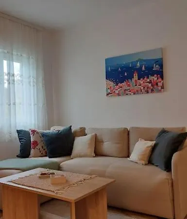 Holiday home Divnica Raj *